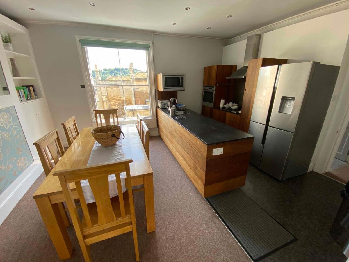 Bath Roof Terrace Apartment, City Centre, Sleeps Up To 8 エクステリア 写真