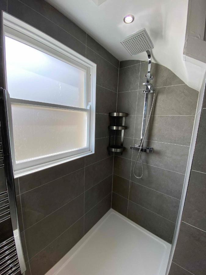 Bath Roof Terrace Apartment, City Centre, Sleeps Up To 8 エクステリア 写真