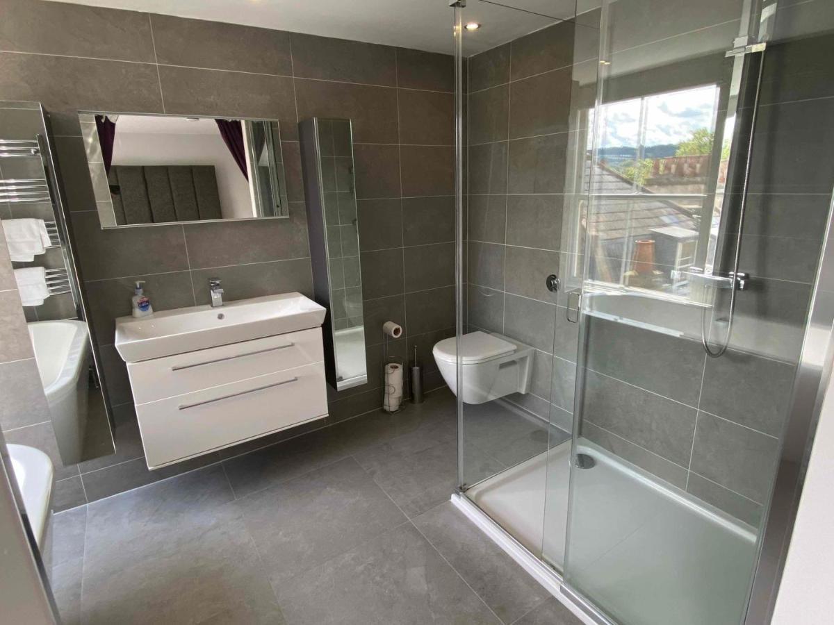 Bath Roof Terrace Apartment, City Centre, Sleeps Up To 8 エクステリア 写真